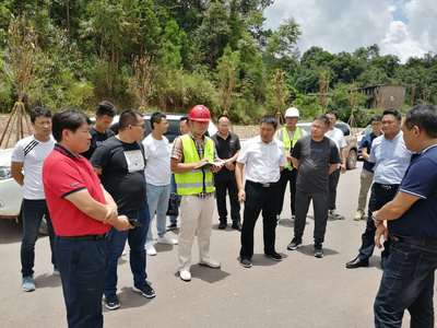 邱明實地調(diào)研入城大道、三江大道及勐烈河景觀提升改造工程建設(shè)工作